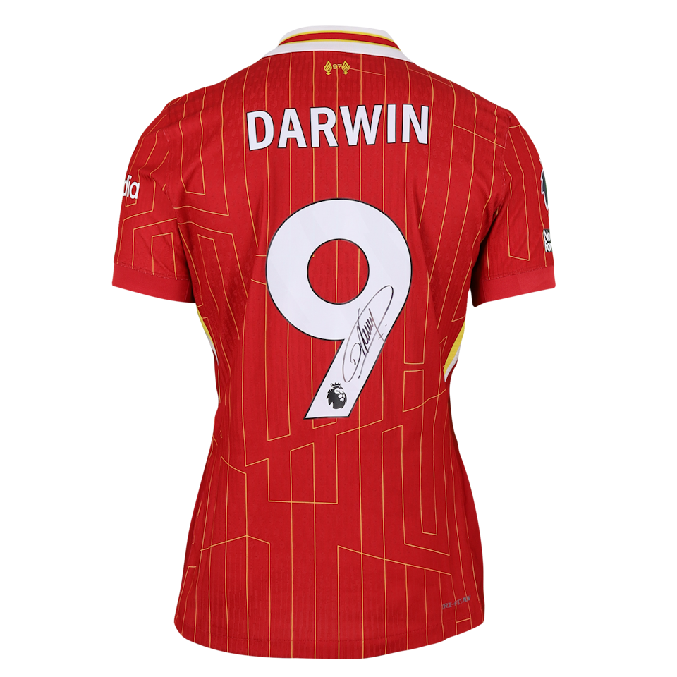 Darwin Núñez Liverpool shirt