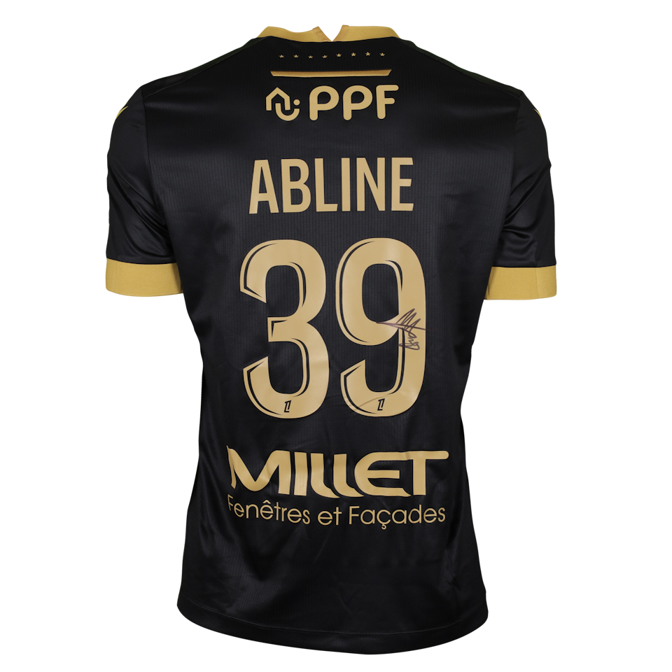Matthis Abline FC Nantes forması