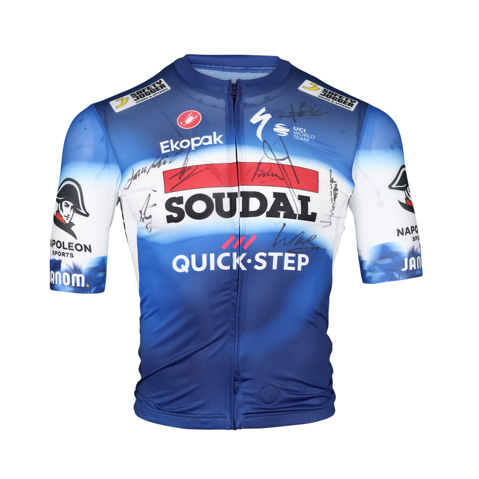 Squad Signed Shirt - 2  | Giro d'Italia