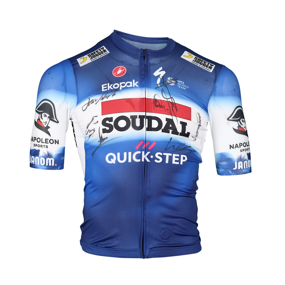 Squad Signed Shirt - 6  | Giro d'Italia