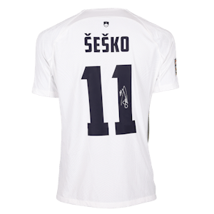 Benjamin Šeško Slovenia forması