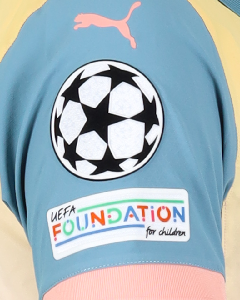 Bernardo Silva Manchester City shirt