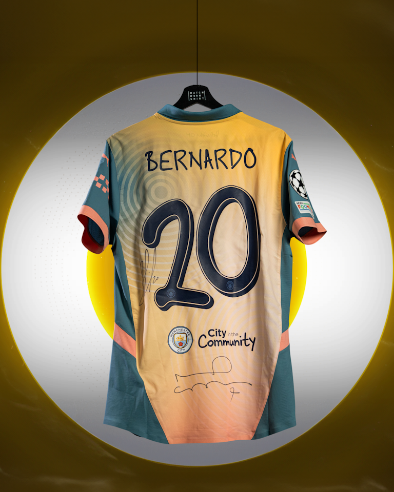 Bernardo Silva Manchester City shirt