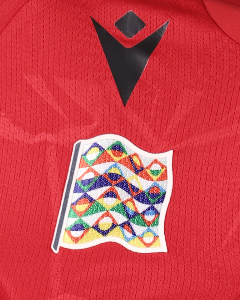 Myrto Uzuni Albania jersey