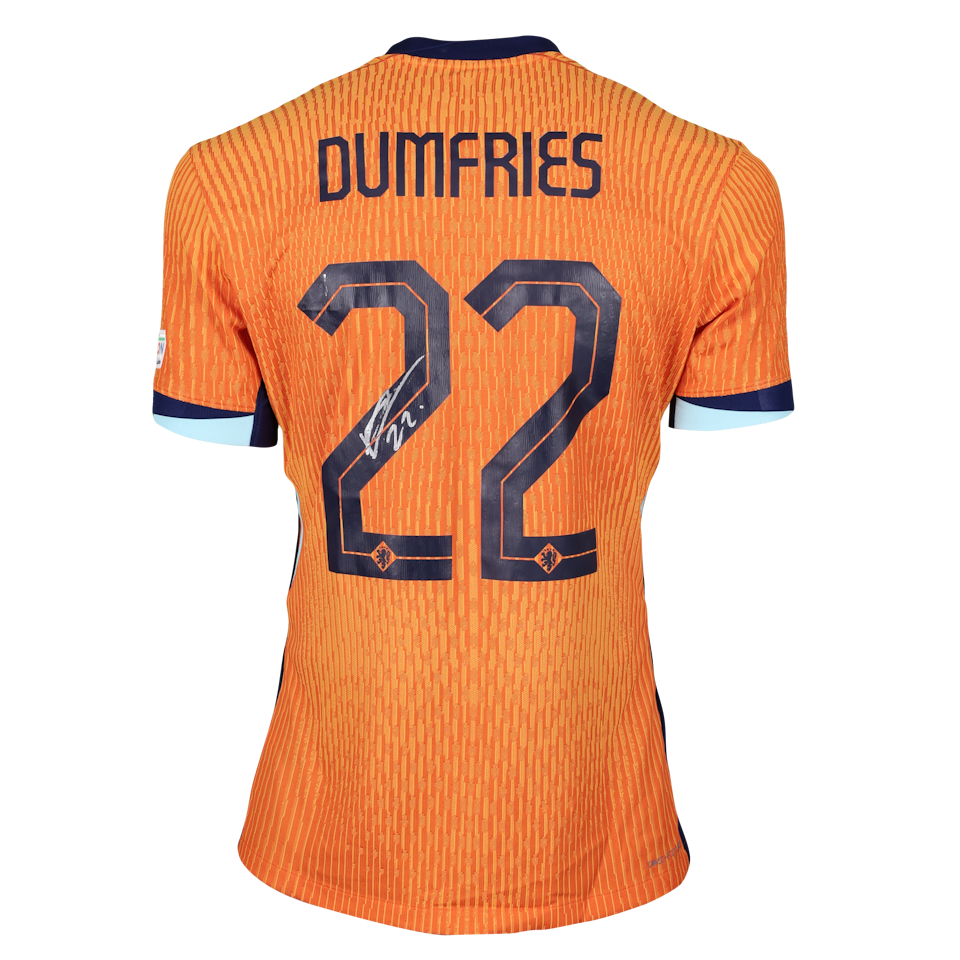 Denzel Dumfries Netherlands jersey