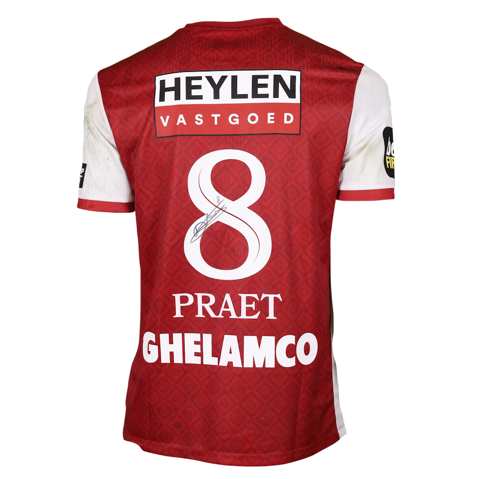 Dennis Praet Royal Antwerp FC jersey
