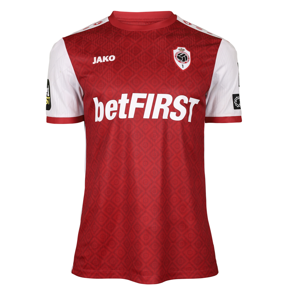 Dennis Praet Royal Antwerp FC jersey