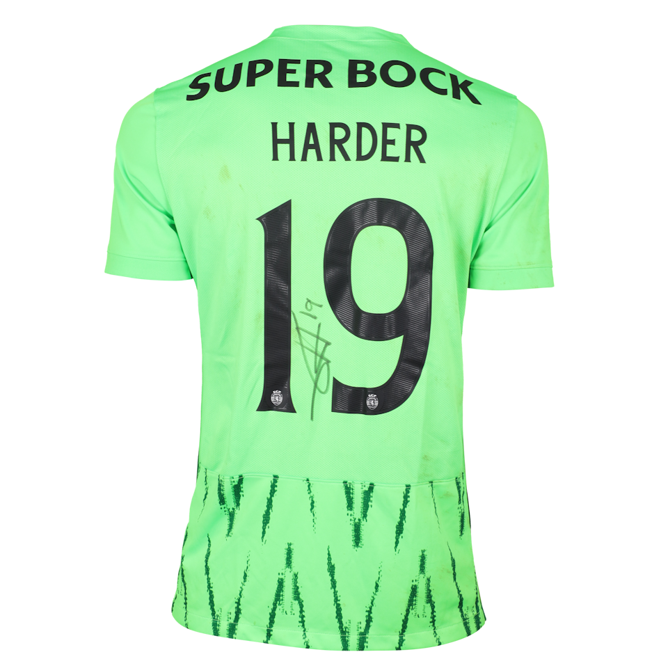 Conrad Harder Sporting CP shirt