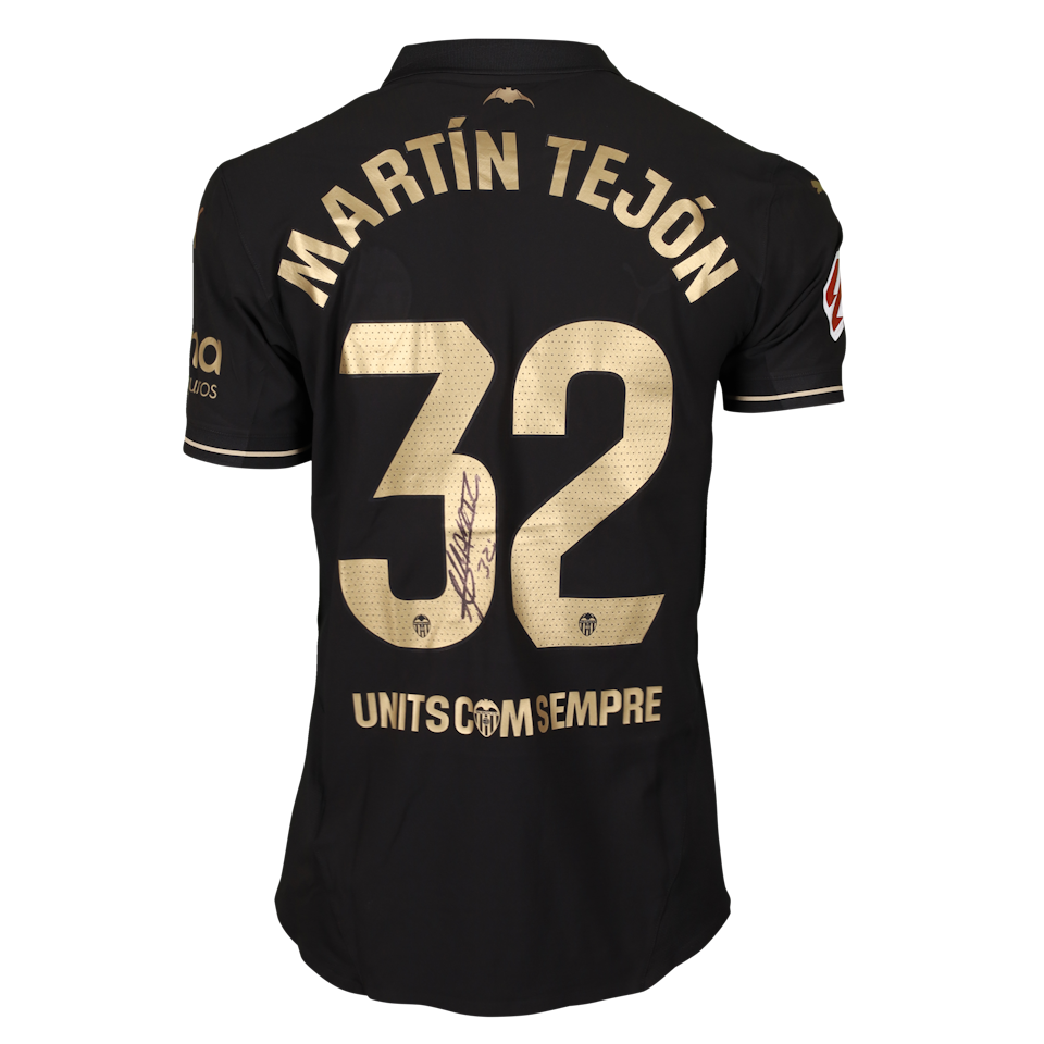 Martín Tejón Valencia CF shirt