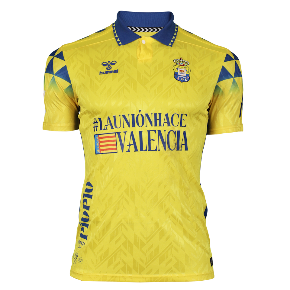 Manuel Fuster UD Las Palmas shirt