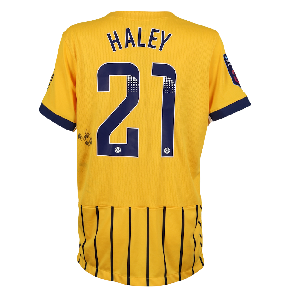 Madison Haley Brighton & Hove Albion WFC shirt