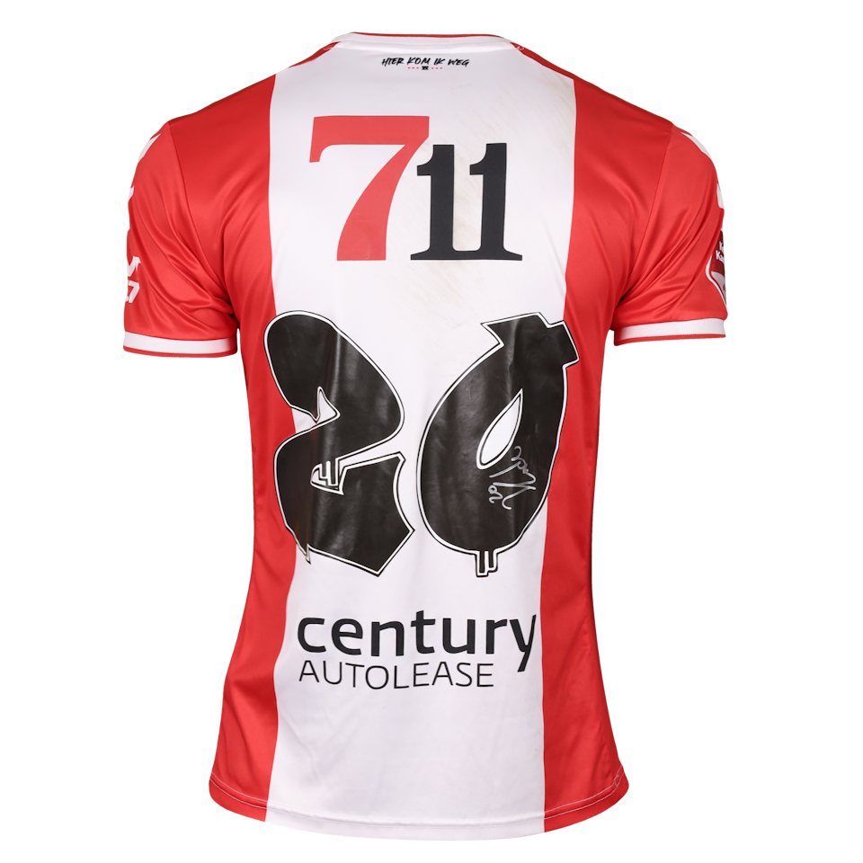 Julius Kade FC Emmen shirt