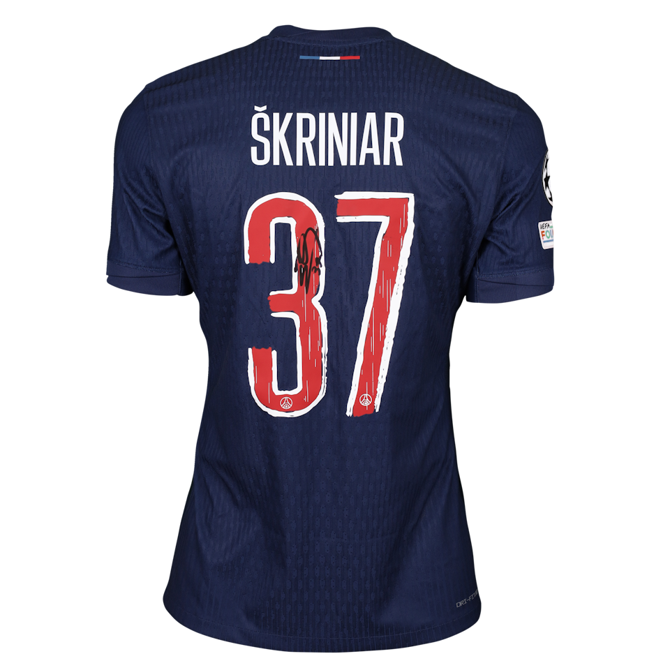 Milan Škriniar Paris Saint-Germain forması
