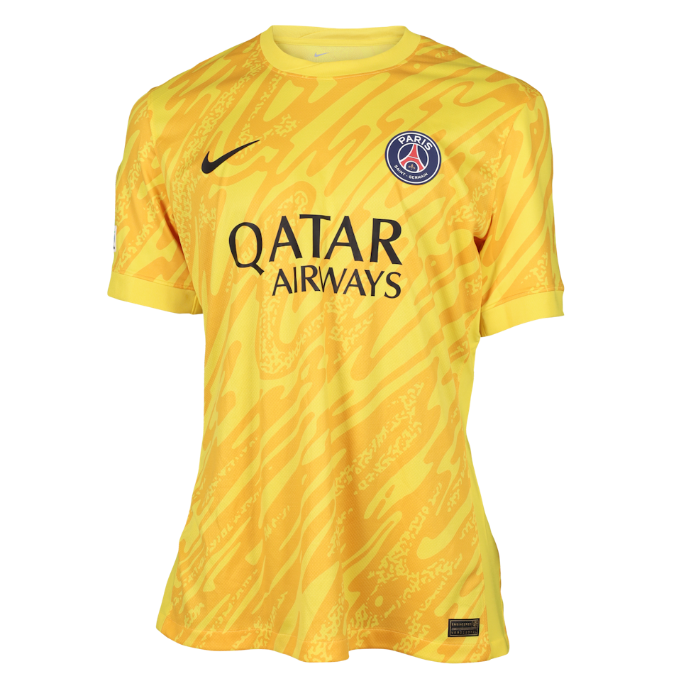 Arnau Tenas Ureña Paris Saint-Germain shirt
