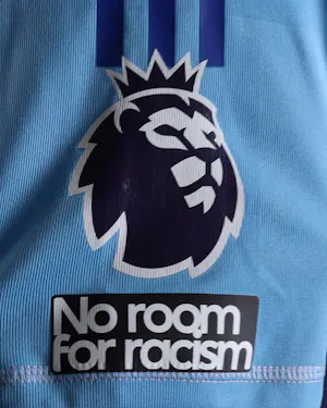 Damián Emiliano Martínez Aston Villa shirt