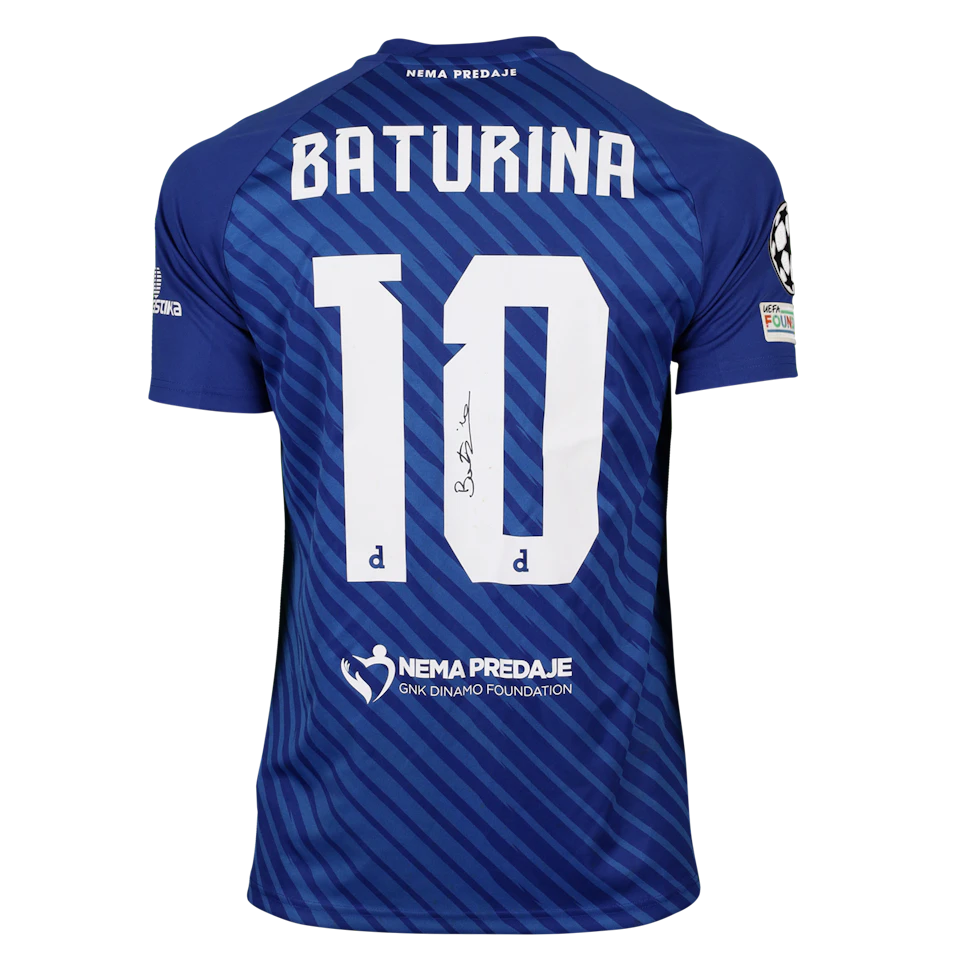 来自Dinamo Zagreb的Martin Baturina球衣