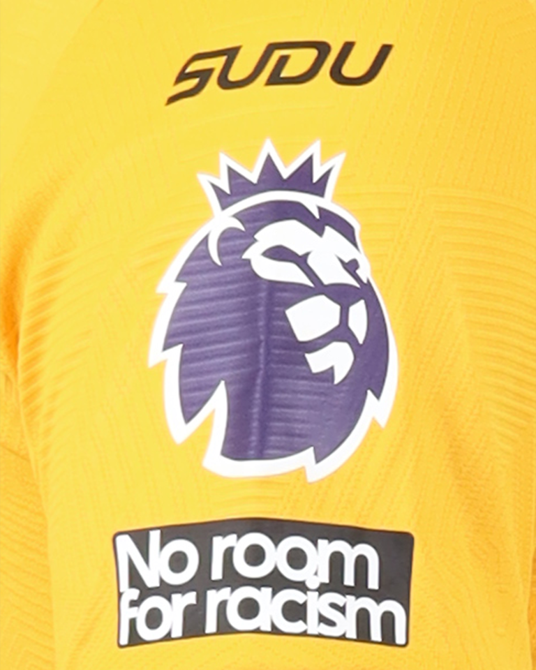 Wolverhampton Wanderers 팀의 Jørgen Strand Larsen 셔츠