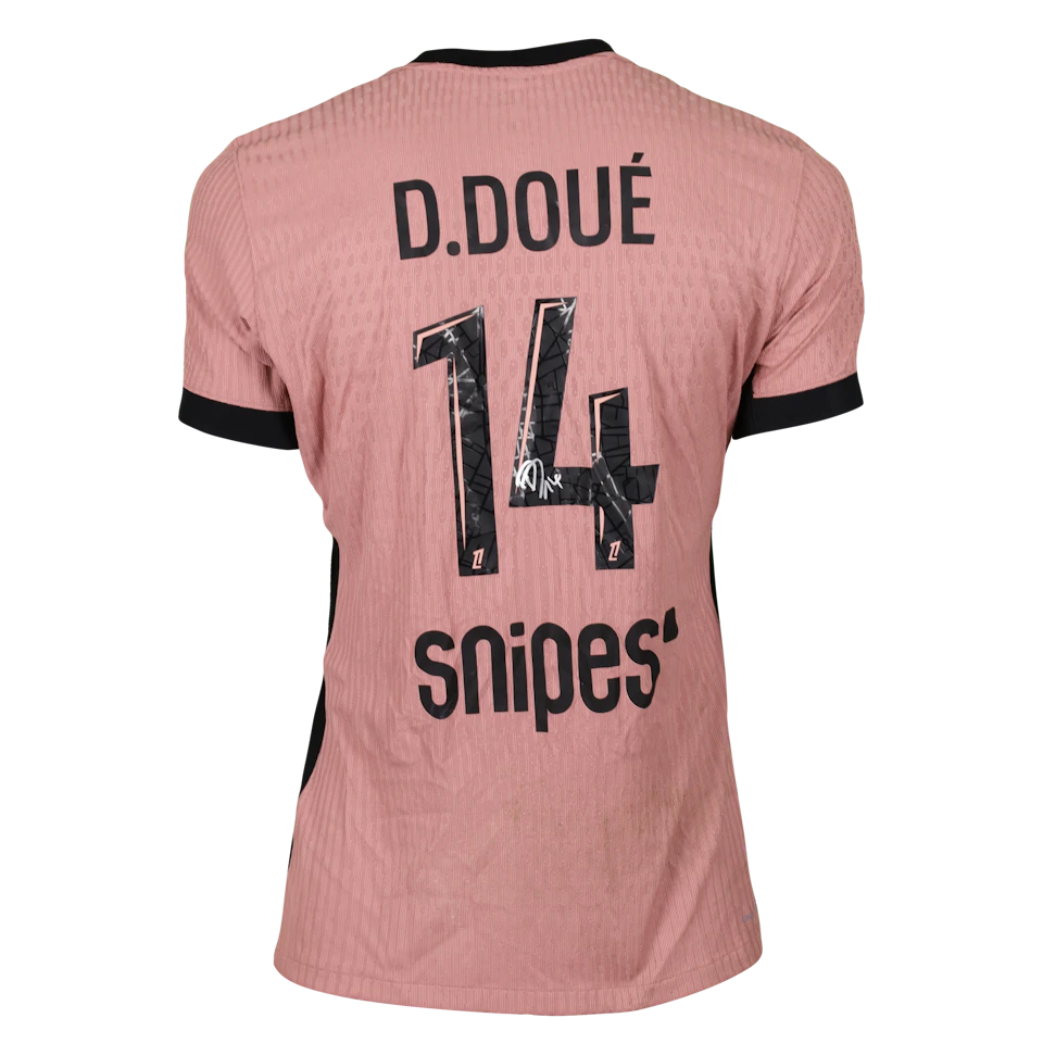 Désiré Doué Paris Saint-Germain shirt