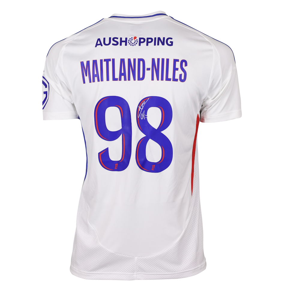 Ainsley Maitland-Niles Olympique Lyonnais shirt