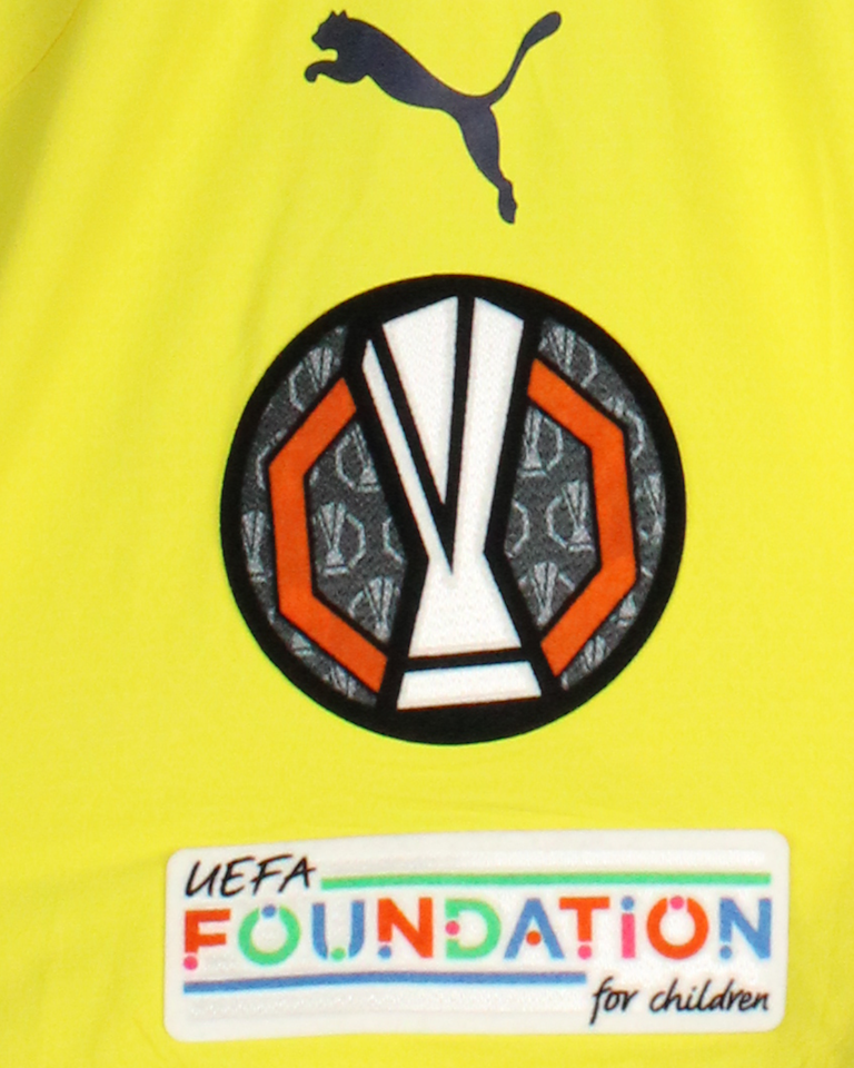 Bright Osayi-Samuel Fenerbahçe shirt