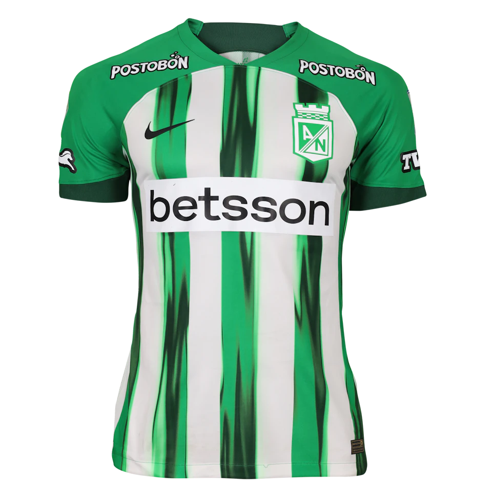 Marino Hinestroza Angulo Atlético Nacional のシャツ