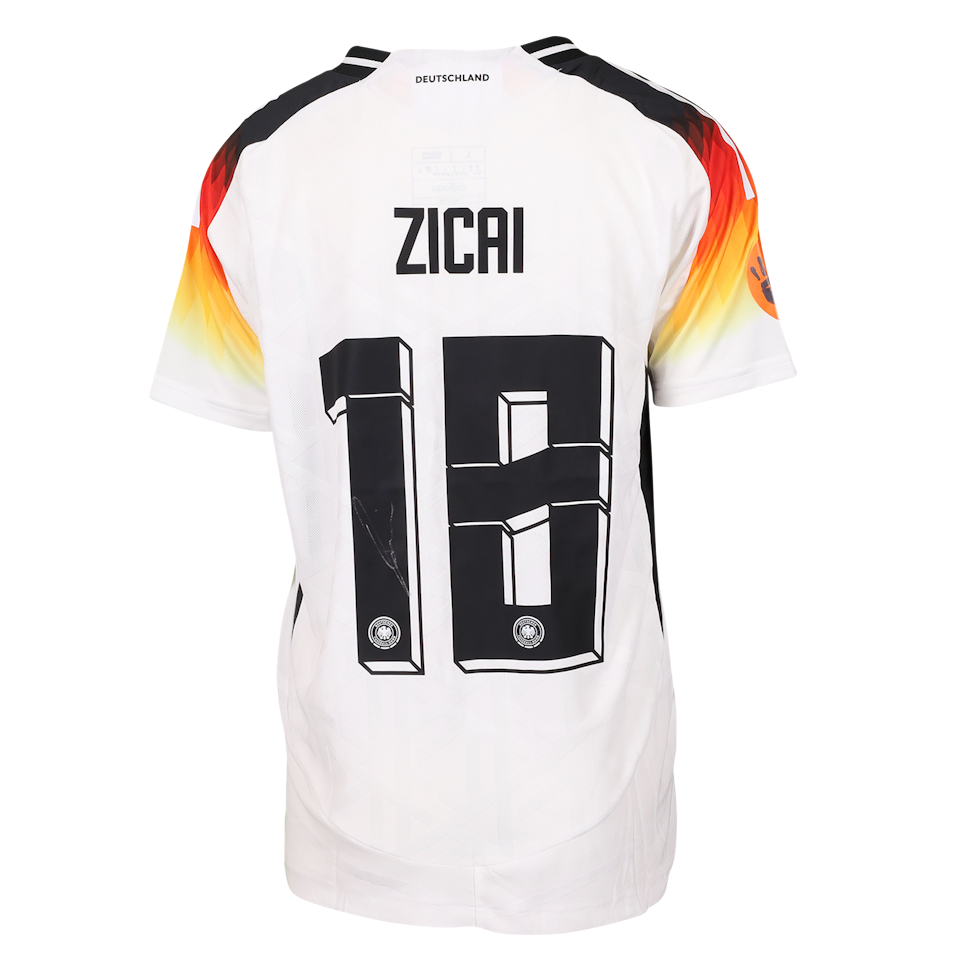 Cora Zicai