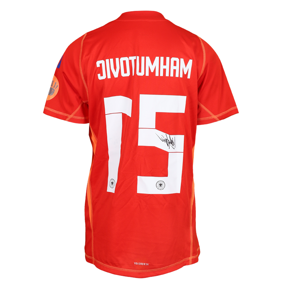 Ena Mahmutovic | MatchWornShirt