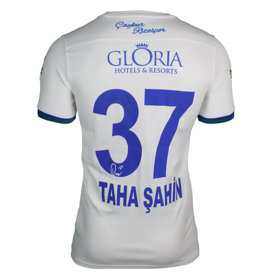 Taha Şahin Çaykur Rizespor forması