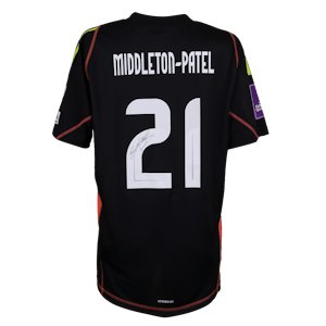Safia Middleton-Patel Wales W jersey