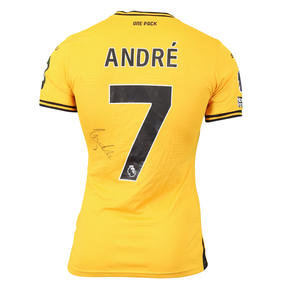 André Trindade da Costa Neto Wolverhampton Wanderers shirt