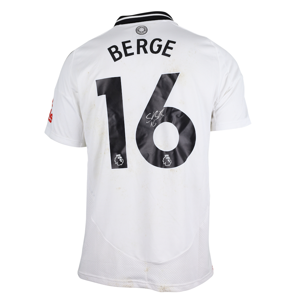Sander Berge Fulham shirt