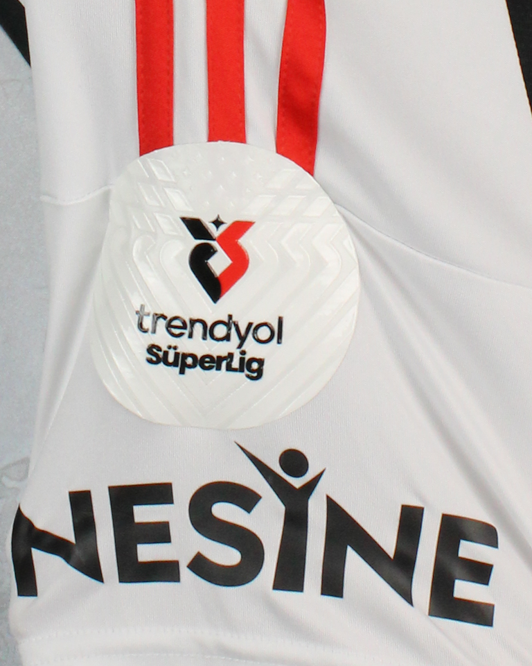Milot Rashica Beşiktaş JK forması