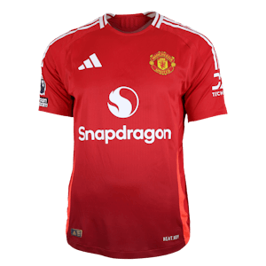 Manuel Ugarte  Manchester United camisa.