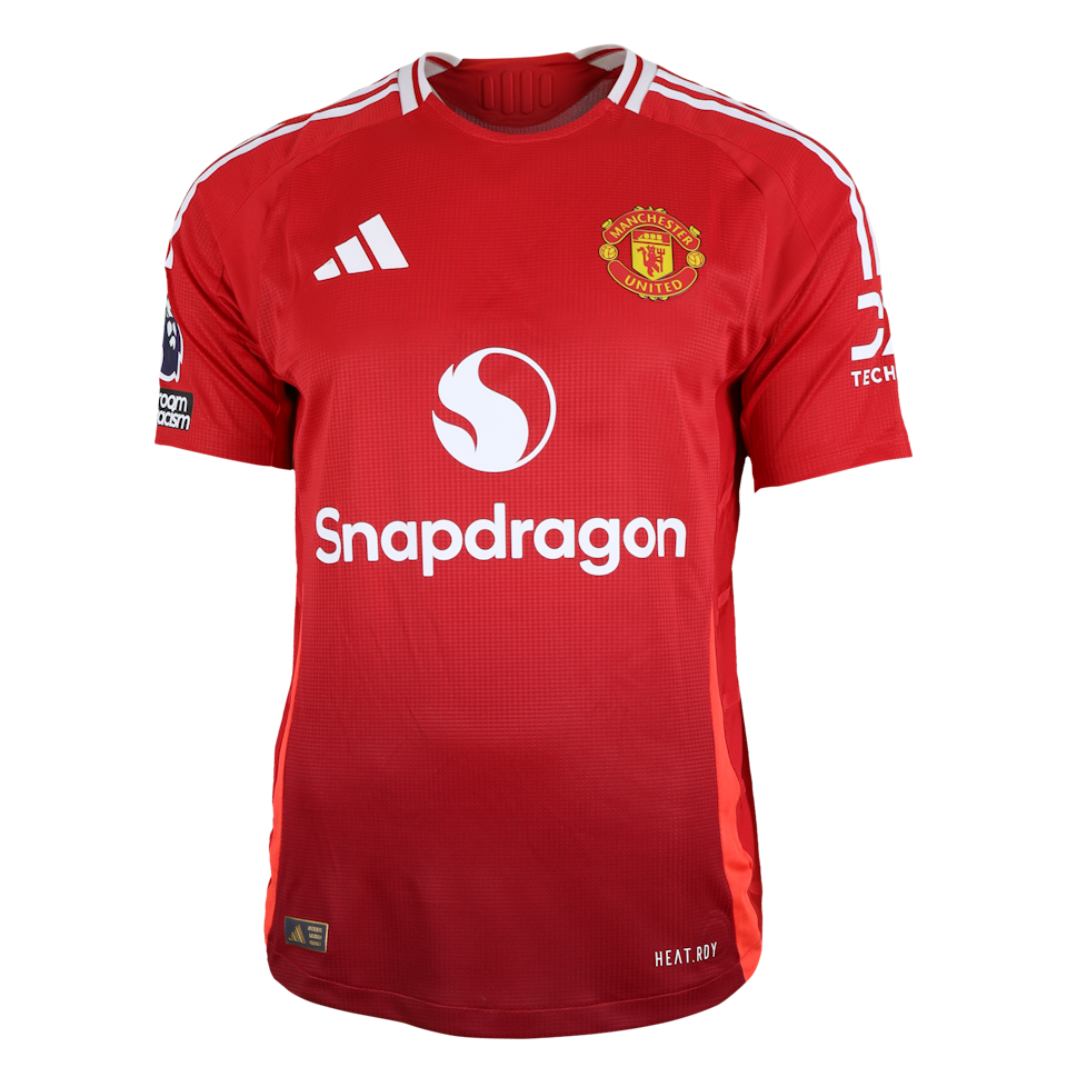 Manuel Ugarte  Manchester United camisa.
