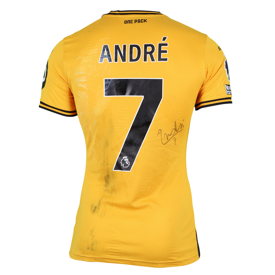André Trindade da Costa Neto Wolverhampton Wanderers shirt