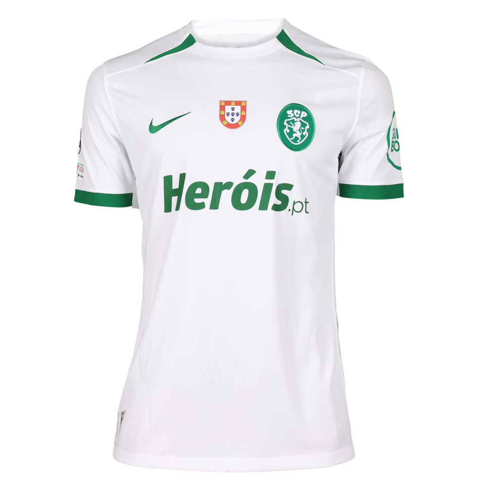 Conrad Harder Sporting CP shirt