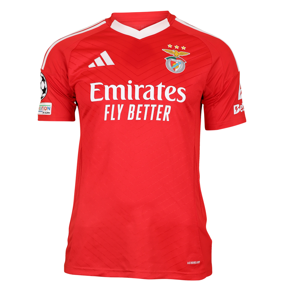 Álvaro Fernández SL Benfica forması