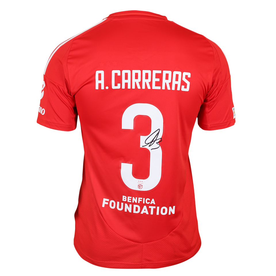 Álvaro Fernández SL Benfica forması