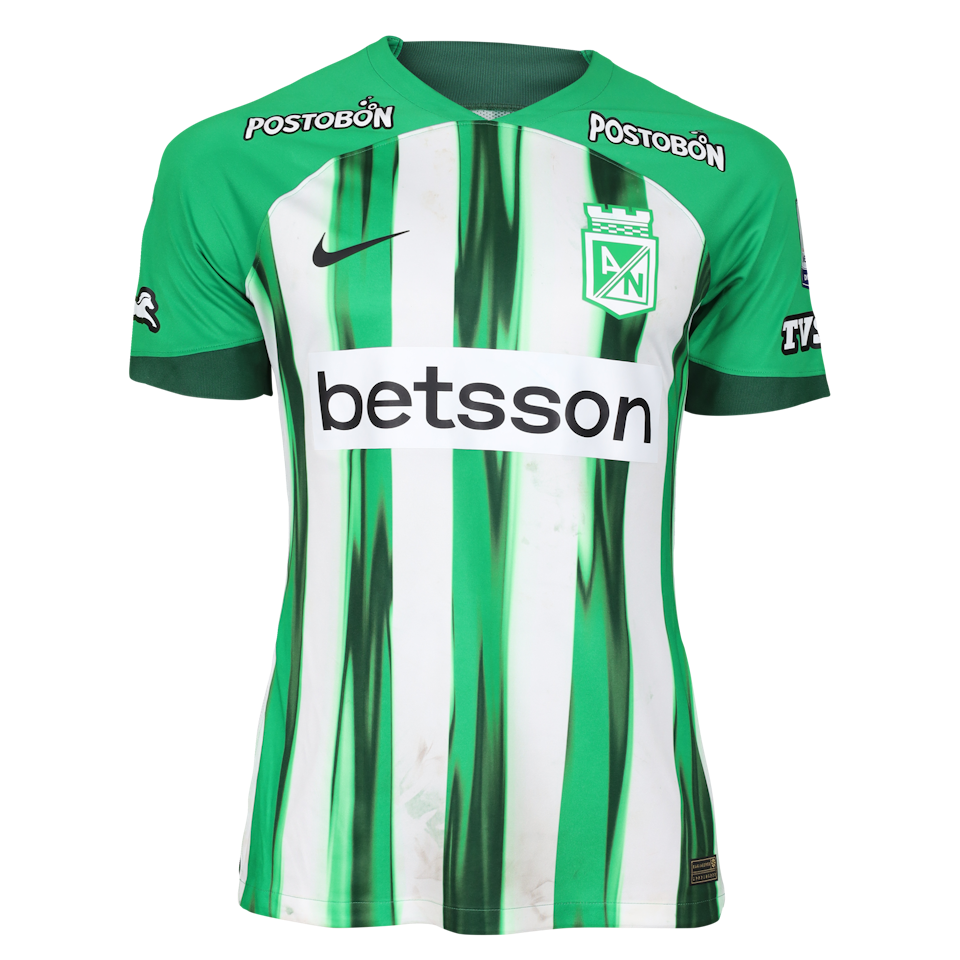 Kevin Viveros Atlético Nacional camisa.