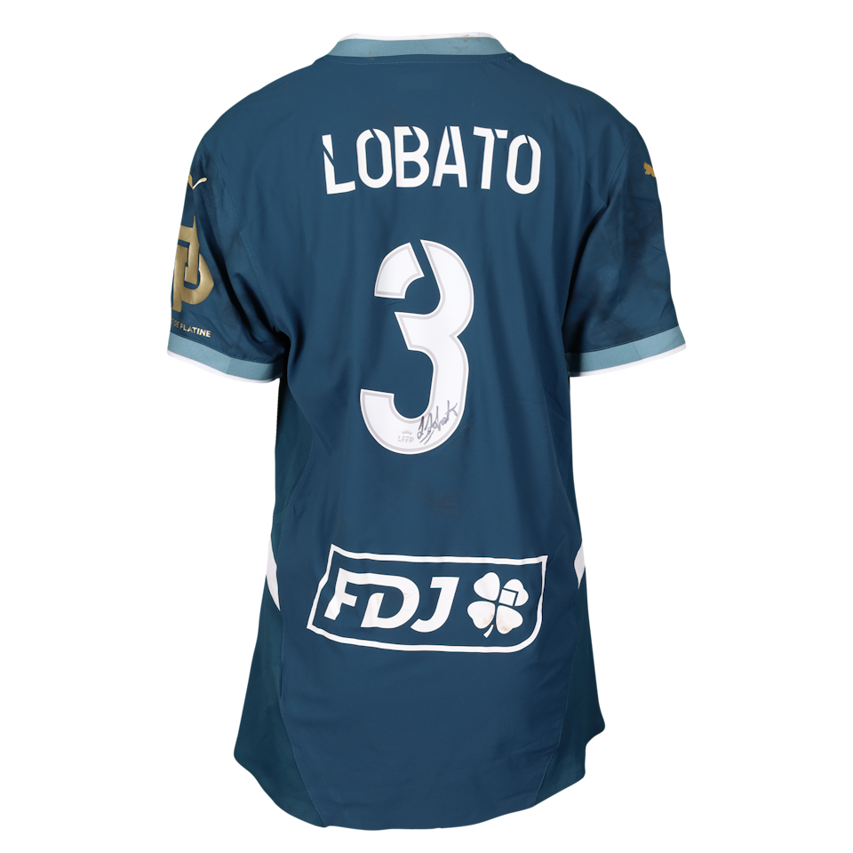 Lucia Lobato