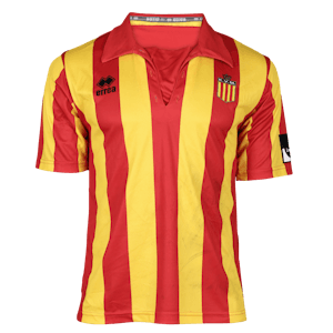 Petter Nosakhare Dahl KV Mechelen shirt