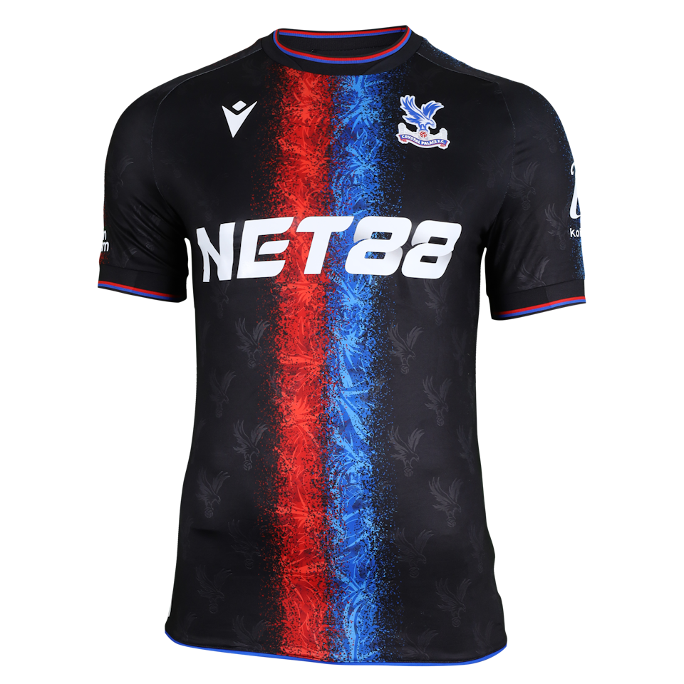 Daniel Muñoz Mejía Crystal Palace shirt
