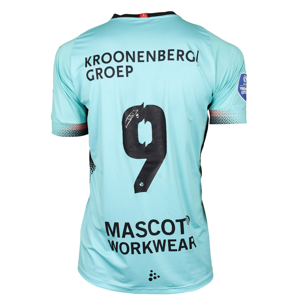Shirt van Thomas Robinet Almere City