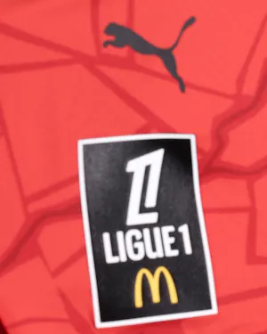 来自Stade Rennais F.C.的Arnaud Kalimuendo Muinga球衣