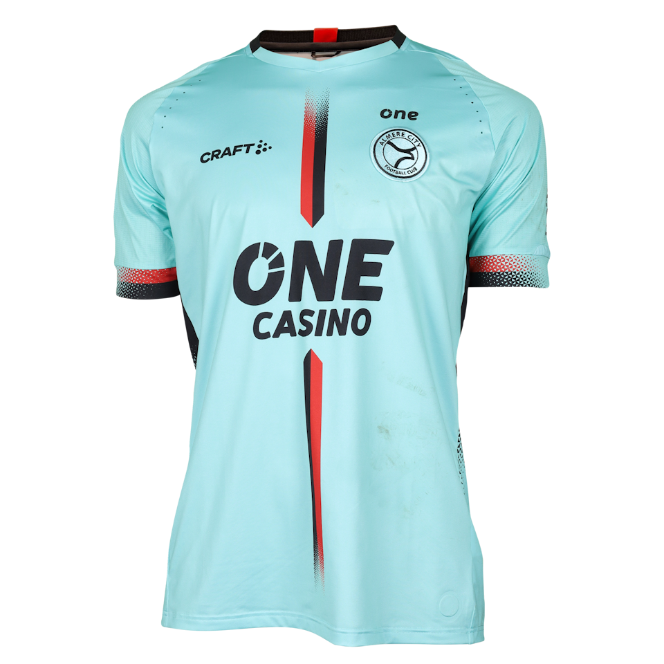 Thom Haye Almere City shirt
