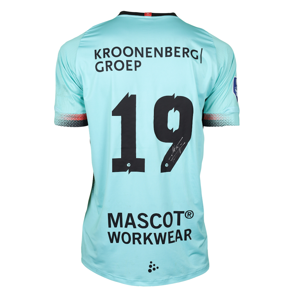Thom Haye Almere City shirt