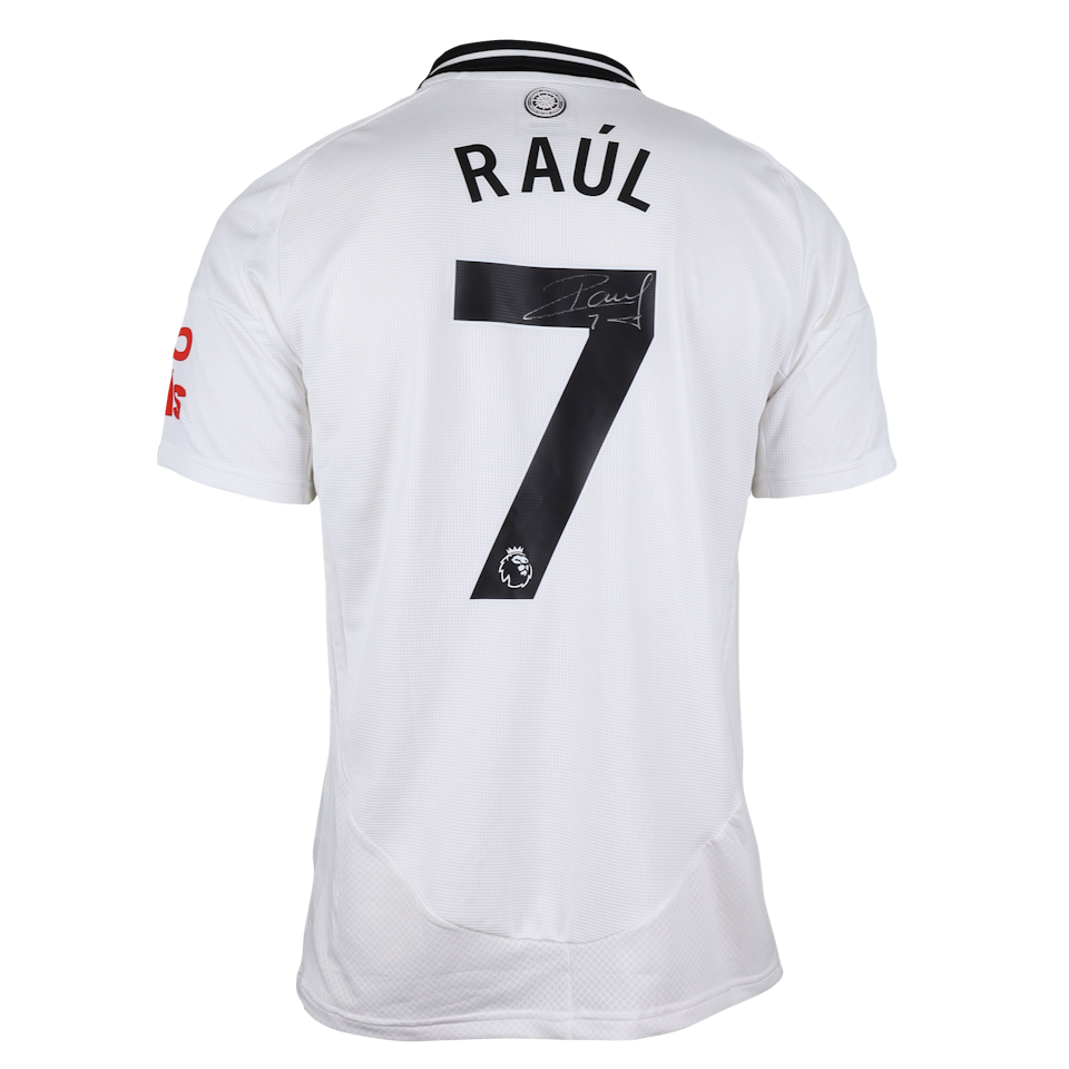 Fulham 팀의 Raúl Jiménez 셔츠
