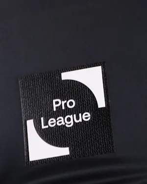 Pietro Perdichizzi K.Lierse S.K. camisa.