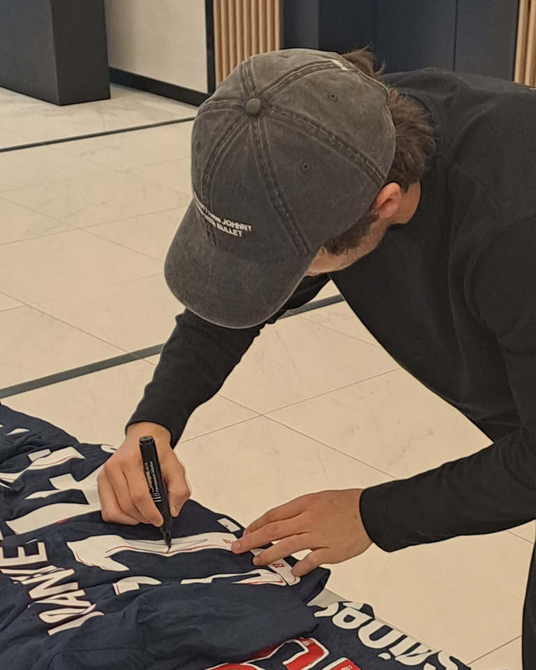 João Neves Paris Saint-Germain shirt