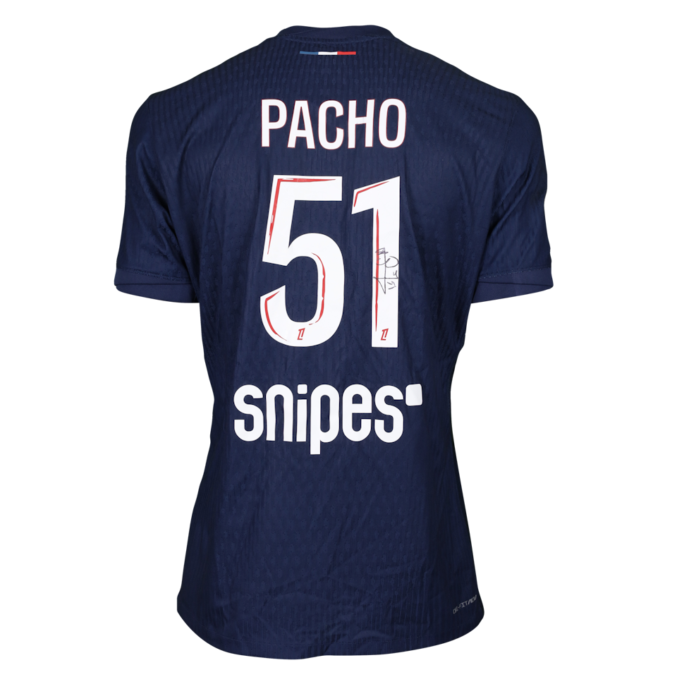 William Pacho Paris Saint-Germain shirt